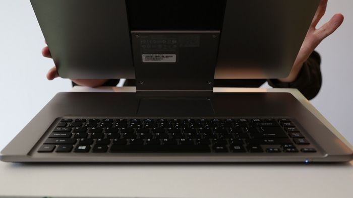 Acer Aspire R7 – новый ноутбук с поворотным сенсорным экраном