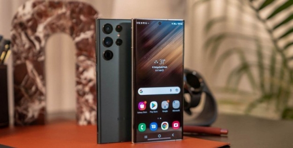 В Южной Корее смартфоны Galaxy S22 поставляются без защитной плёнки